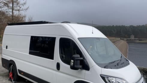 Peugeot Boxer Fully Off-Grid Campervan!