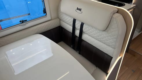4 berth McLouis Fusion 373 ( 2024 )
