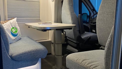 RIVER – 4p Dethleffs semi-integrated uit 2022