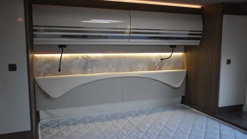 Pegaso  – Splendido camper di classe A - 4 posti letto - 5 cinture di sicurezza, Pegaso 740 