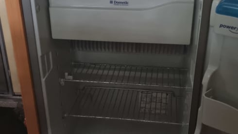 Compact 4p Hymer alcove with bunk bed