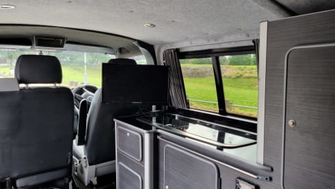 Volkswagen T5 Campervan 