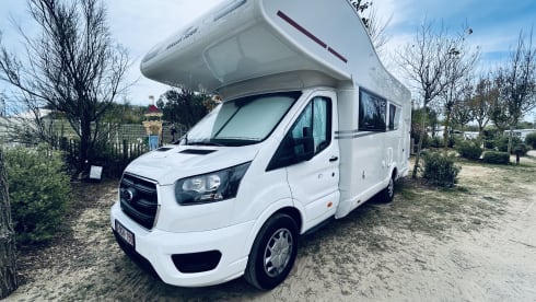 6p Roller Team Kronos 277M Performance Plus Alcove from 2023