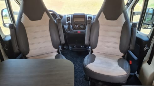 Beautiful Sunlight T68 Adventure Edition AUTOMATIC with spacious single beds.