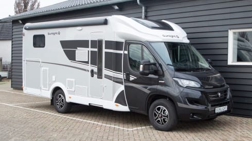 T69L – Hele mooie ruime 4 persoons Sunlight camper uit 2023, veel bergruimte.
