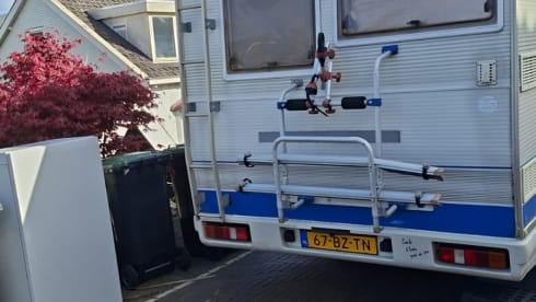 Happy – Happy on the road met onze 4p Ford Elnagh Colombia alkoof uit 1996