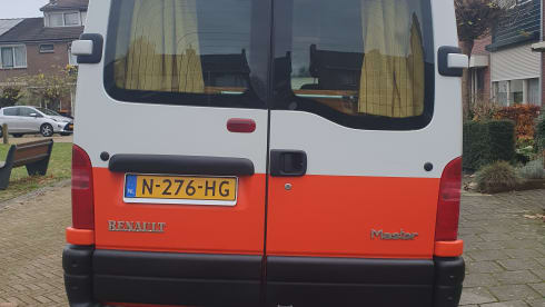 Sfeervolle camperbus! – 4p Renault bus from 2000