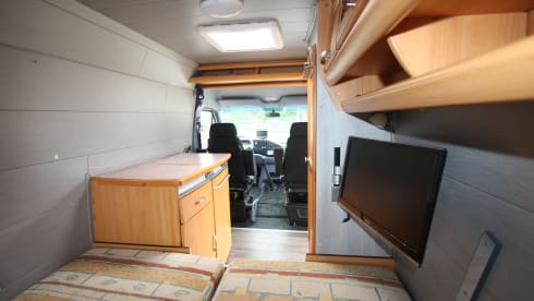 Neat 2p. Mercedes Sprinter with XL fixed bed and strong 120 HP 5-cylinder