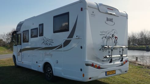 4p McLouis Yearling integrated uit 2021