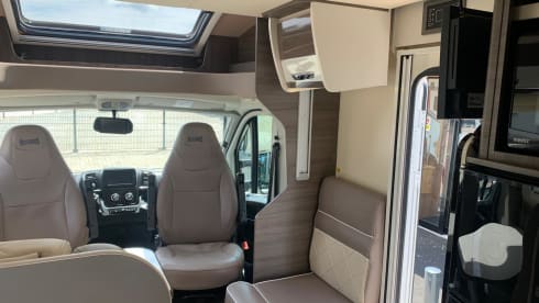 Super nice and luxurious Mc Louis Carat camper