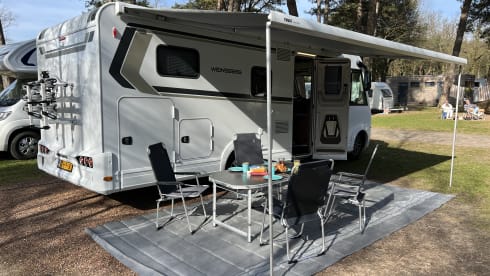 Weinsberg Caracore 700 meg – 4p Fiat integrated from 2024