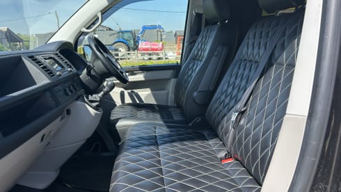 The Wasp – 4 berth Volkswagen campervan from 2019