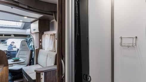 Brand new super equipped Benimar Cocoon 463 automatic