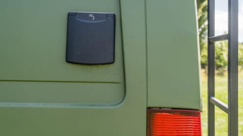 Stef – Cozy Off-grid Mercedes Campervan