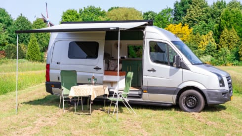 Atmospheric off-grid 2p camper bus *new*