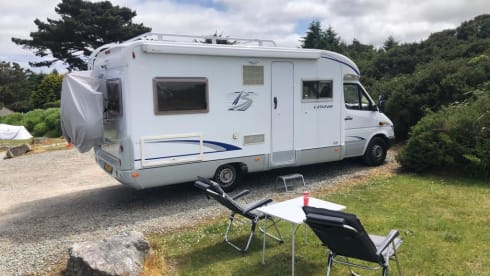 Freedom traveler – 4p Bürstner semi-integrated uit 2006