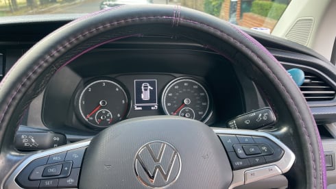 Silver Monte Carlo VW 2021 T6.1, solar panels & awning, sleeps 4
