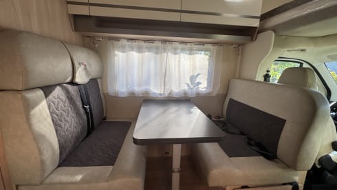 Stories_on_wheels – 6p Giottiline alcove uit 2024