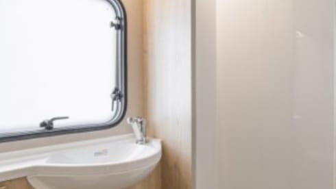 5 berth Auto Trail Expedition C72 2022