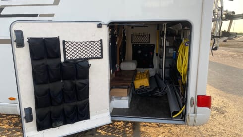 Kap – 4 person Hymer integrated with length beds!
