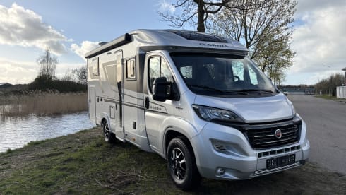 Kwebbel – 3p Adria Mobil semi-integrated uit 2020