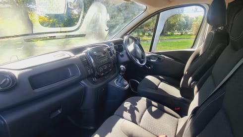 Vauxhall Vivaro LWB campervan (2 berth)