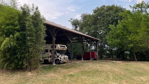 koetje – is a great family camper for 5-6 people and 2 m headroom