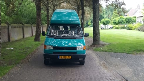 Summer -VW T4 California with fixed sleeping roof