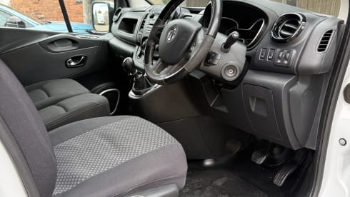 TZM – Campervan Vauxhall Vvaro a 2 posti letto, passo lungo, dal 2026