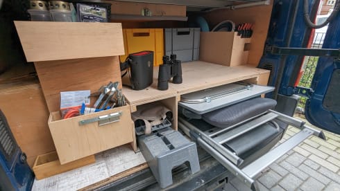 The Eagle – Bus camper 2 person Renault Master 2016 (2 x length bed!)
