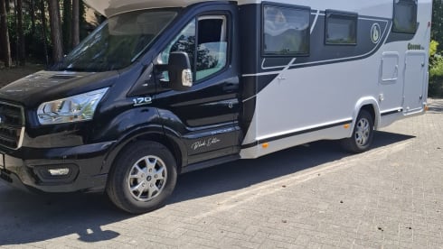 Cocoon 468 – 4p Ford semi-integrated uit 2024