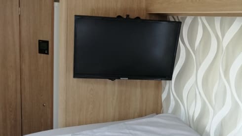 Ons Mieke...  – Rimor seal 695: Cozy mobile home with spacious bedroom.