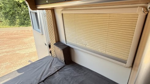 Camper – 2p Ford bus from 2015