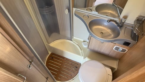 Super Brig 678 - Nice family camper for 7 people!