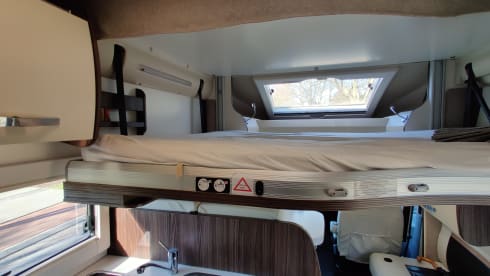 Beautiful family camper for 5 people, fully equipped