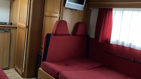 Cozy spacious family camper (5p)