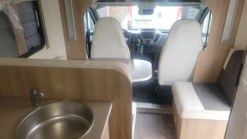Topper – 5p Ford semi-integrated from 2018