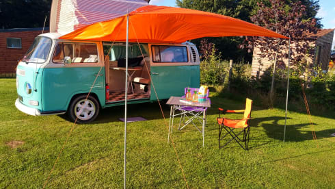 Mary – Classic VW Bay Camper - T2 - 1970