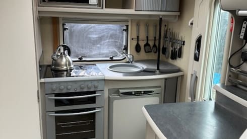 5 berth Ace Adventurer 635EK