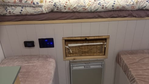 Vera –     Handcrafted Off-Grid Campervan 