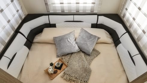 Glen – New 2026 Roller Team 6 berth off-grid Motorhome