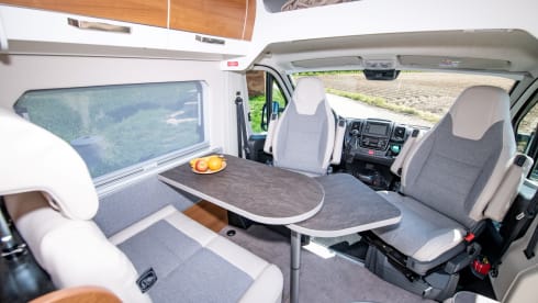 The Black Pearl – Campervan "VANTourer 630L"