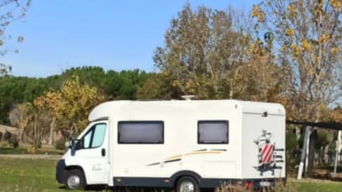 Angelo – The splendid Maremma in a delicious and comfortable Adria Lido semi-integrated camper