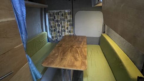 Paddy – Groovy 4 berth Renault Master campervan
