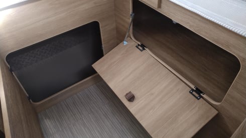 Merry Mary – Spacious Rimor 98p 2019 - Single beds - Pull-down bed - Air conditioning - Lots of sunlight