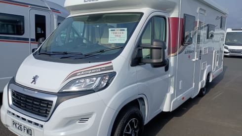Autocarro semi-integrato Peugeot a 4 posti letto dal 2026