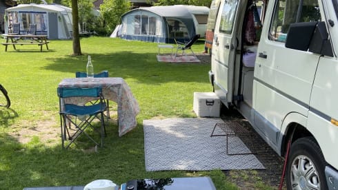 Harry – Renault-Campingbus für 2 Personen aus dem Jahr 1993