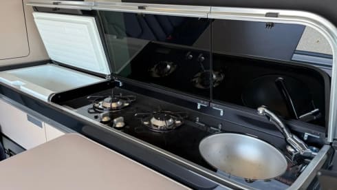 Mercedes-Benz Wohnmobil für 4 Personen ab Baujahr 2020