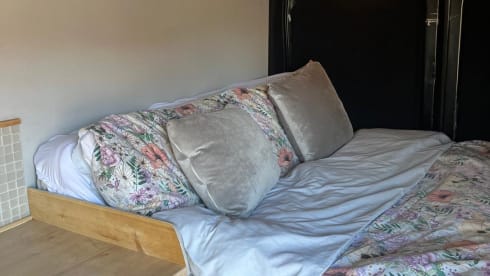 Bruno – 2-persoons Ford campervan uit 2016