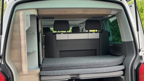Whitey  – Iconic VW California Ocean 2024 II